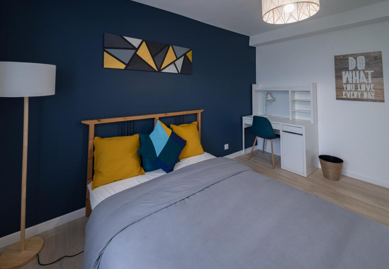 Appartement 3 Chambres - Parking - Wifi - Buanderie - Jardin Брест Екстериор снимка